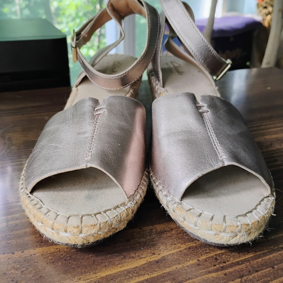 Clarks Metallic Espadrille Wedge Sandals - Picture 1 of 6
